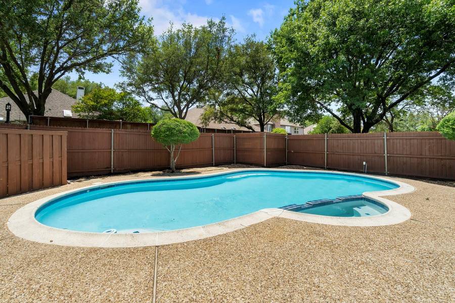 2682 Daffodil Drive, Richardson, TX 75082