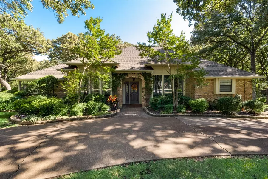 2915 Rush Creek Drive, Arlington, TX 76017