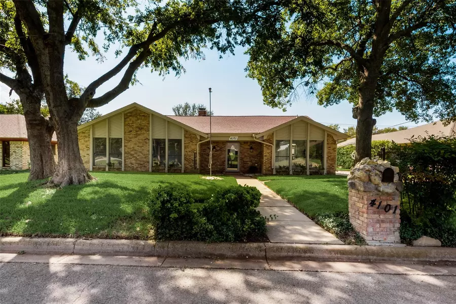 4101 Toledo Avenue, Fort Worth, TX 76133