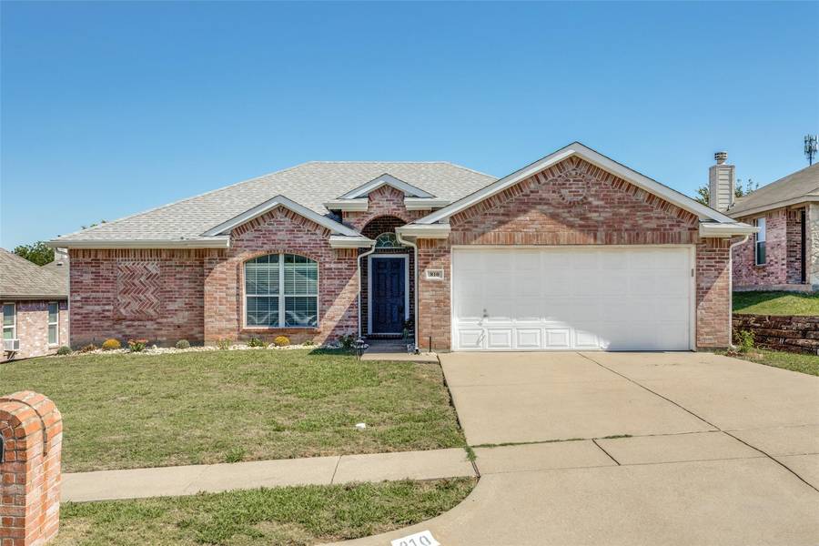 810 Green Acres Lane, Midlothian, TX 76065