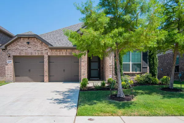 2449 Whispering Pines Drive, Fort Worth, TX 76177