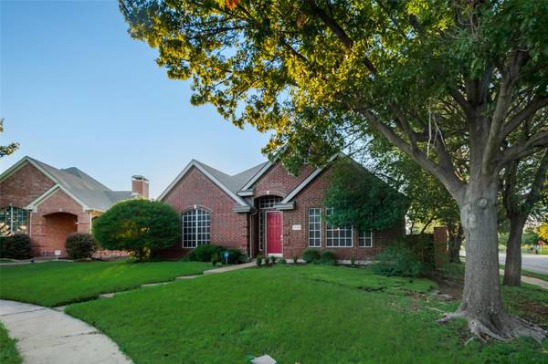 10319 Donley Drive, Irving, TX 75063