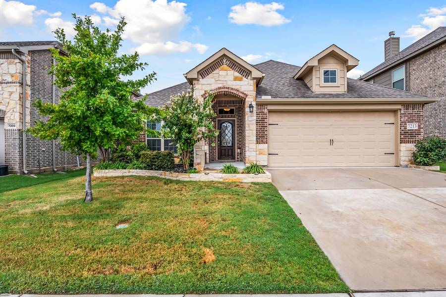 7213 Paso Verde Drive, Fort Worth, TX 76131