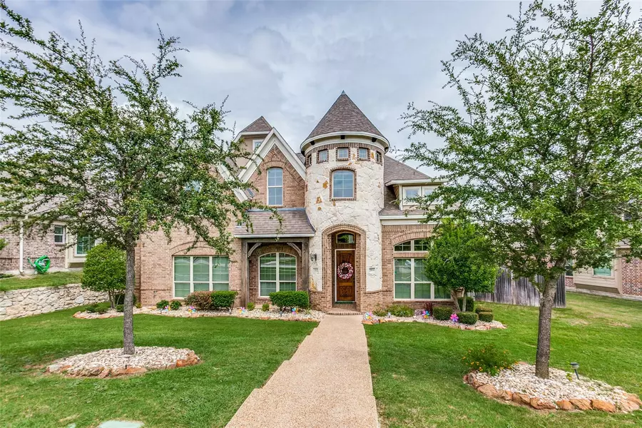 2914 Regents Park Lane, Garland, TX 75043