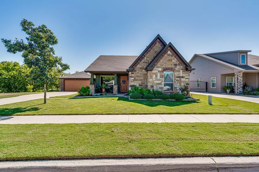 217 Tinker Trail, Burleson, TX 76028