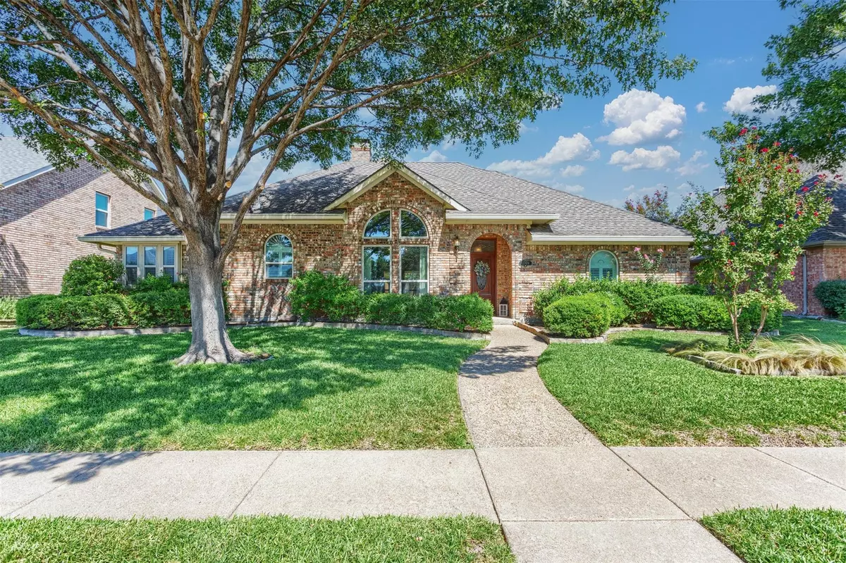 Plano, TX 75025,2709 Redfield Drive