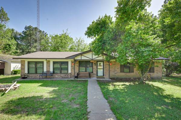 929 An County Road 2217, Tennessee Colony, TX 75861