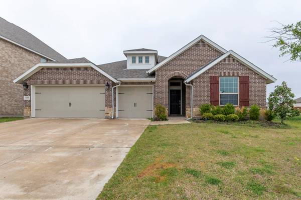 1680 Deerpath Drive, Forney, TX 75126