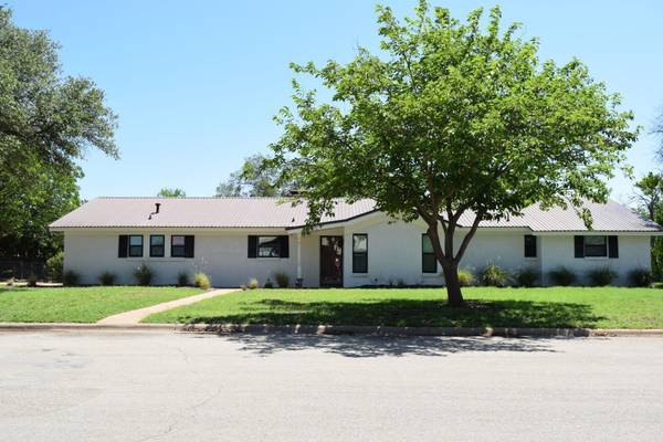 611 High Road, Coleman, TX 76834