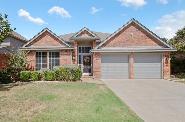 1608 Knoll Ridge Circle, Corinth, TX 76210