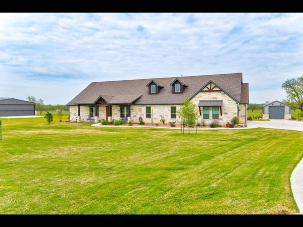 125 Silver Sage Court, Weatherford, TX 76087