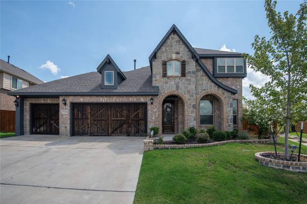 7536 Brooklake Drive, Grand Prairie, TX 75054