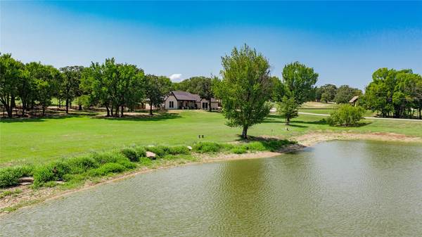 210 Bishop Drive, Weatherford, TX 76088