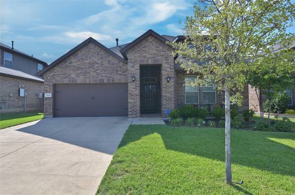 1224 Beestone Drive, Saginaw, TX 76131