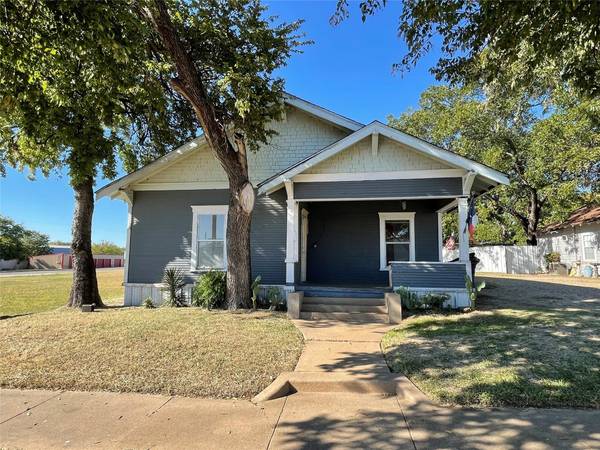 204 W Westhill Drive, Cleburne, TX 76033