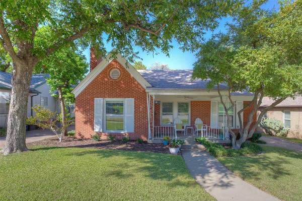 4412 Pershing Avenue, Fort Worth, TX 76107