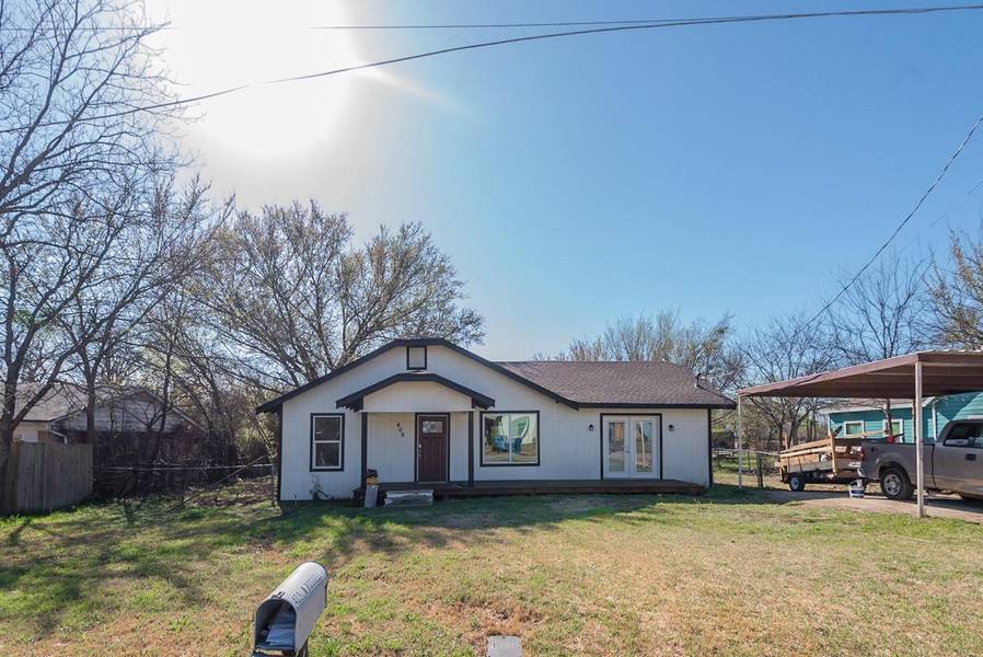 409 N Russell Street, Alvarado, TX 76009