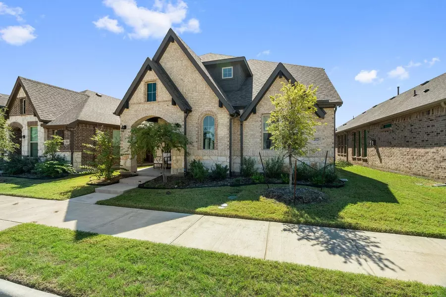 2025 Almassera Drive, Little Elm, TX 75068