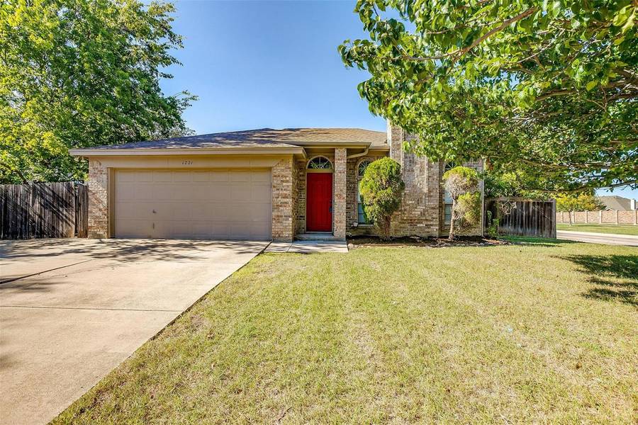 1721 Hastings Drive, Mansfield, TX 76063