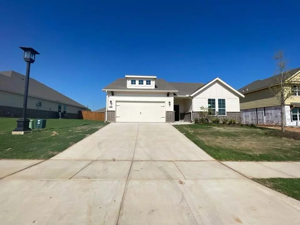 Springtown, TX 76082,832 Porcupine Drive