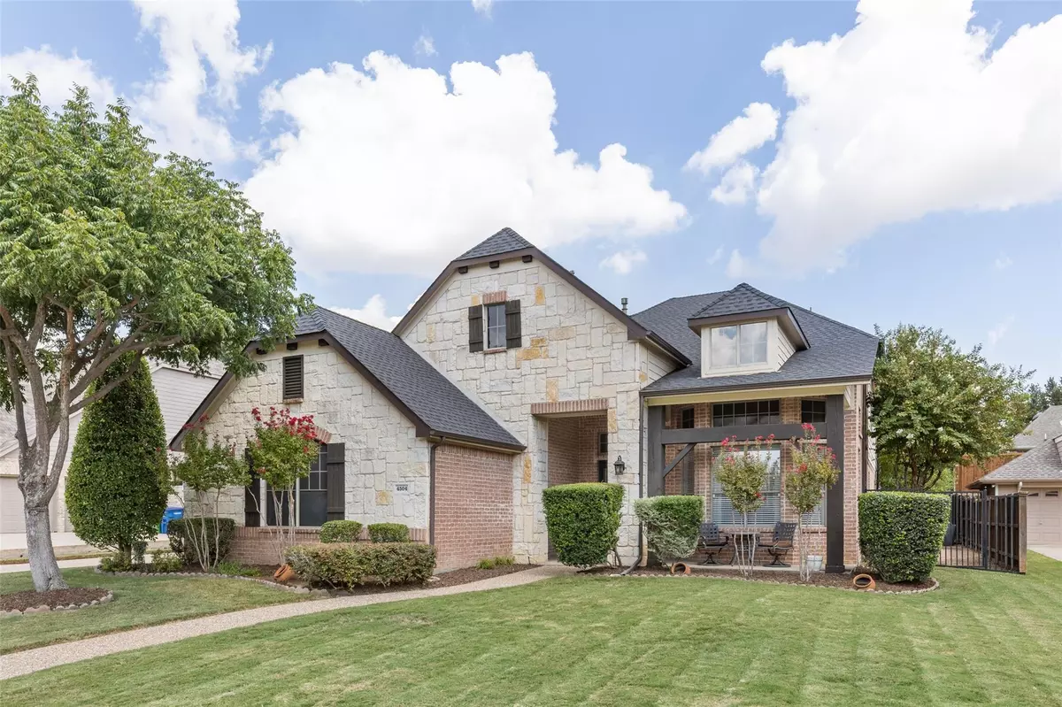 Carrollton, TX 75010,4504 Oak Hollow Court