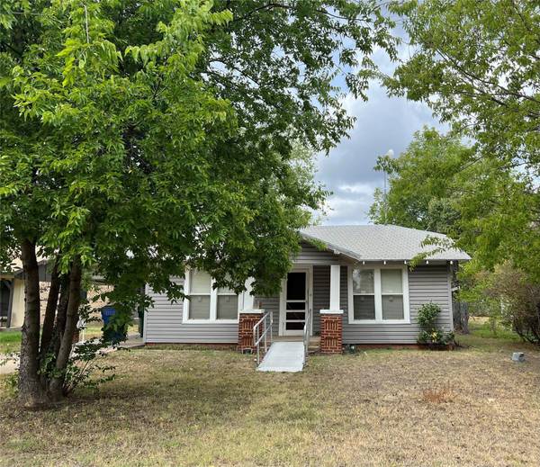 828 Indiana Street, Graham, TX 76450