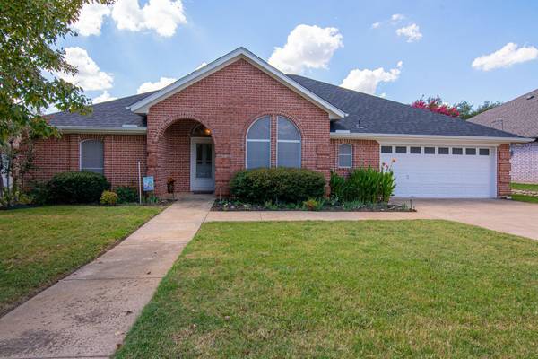 7005 Spanish Oaks Drive, North Richland Hills, TX 76182