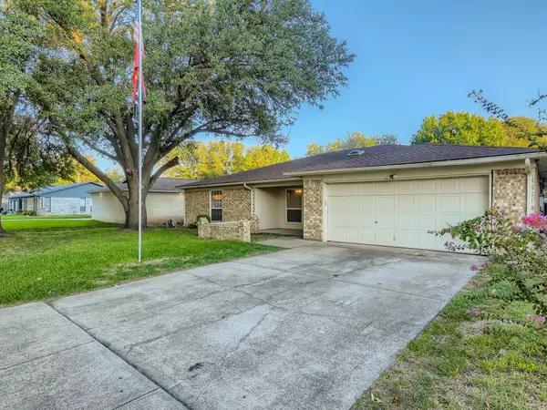 Benbrook, TX 76126,1817 Mulberry Drive