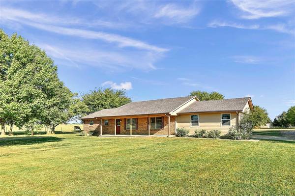 507 Sadler Road, Whitesboro, TX 76273