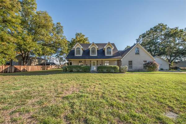 416 Hillcroft Drive, Weatherford, TX 76087