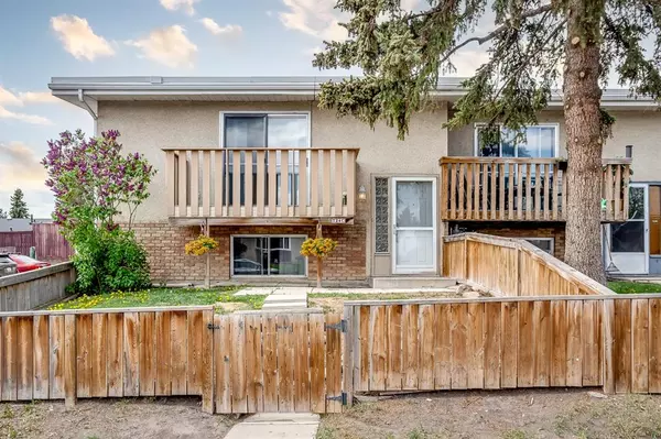 Calgary, AB T2A 1X7,724C Raynard CRES SE