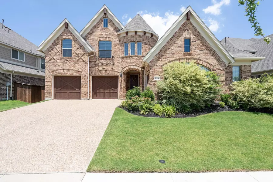 824 Marietta Lane, Aubrey, TX 76227