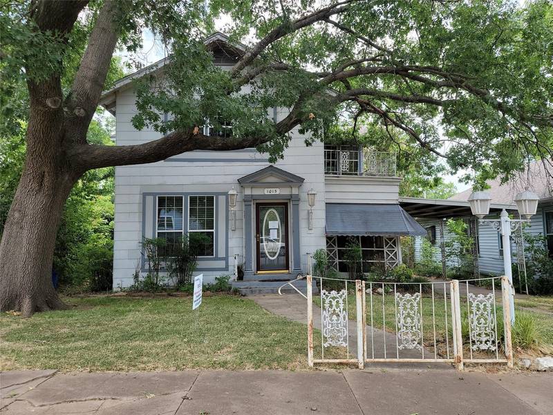 1015 W Walker Street, Denison, TX 75020