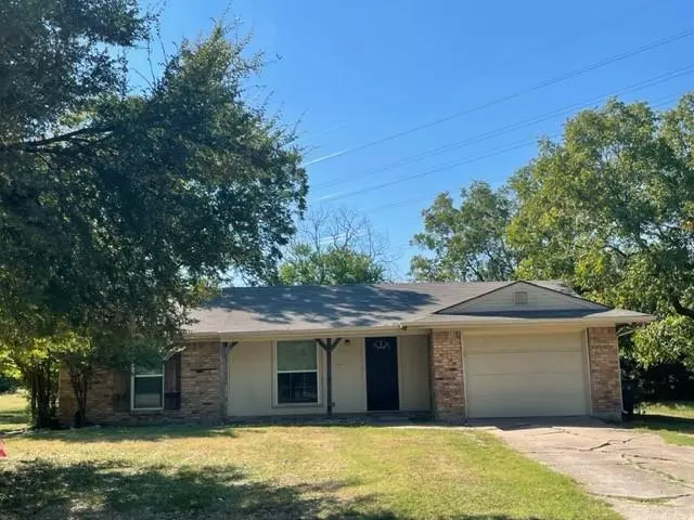 305 James Glen Avenue, Fate, TX 75032