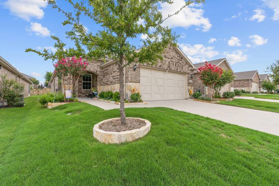 7613 Heritage Drive, Little Elm, TX 76227