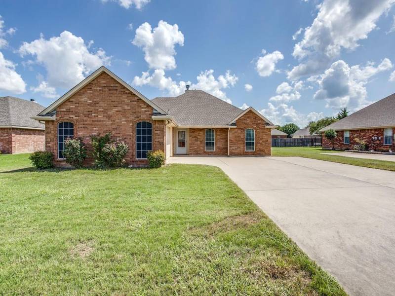 212 Cobblestone Circle, Red Oak, TX 75154