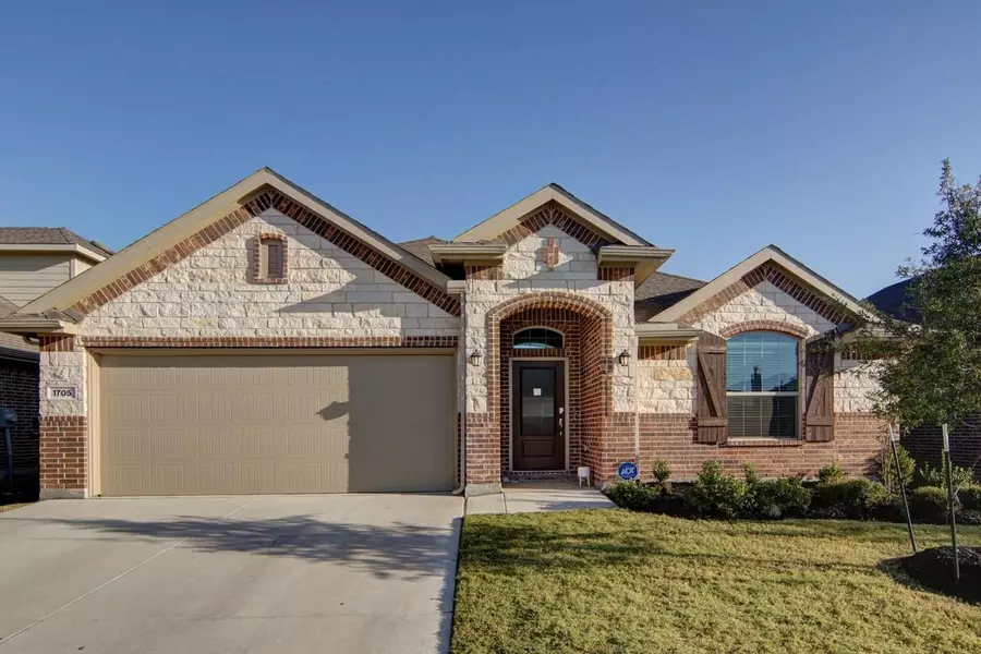 1705 Victoria Drive, Fort Worth, TX 76131