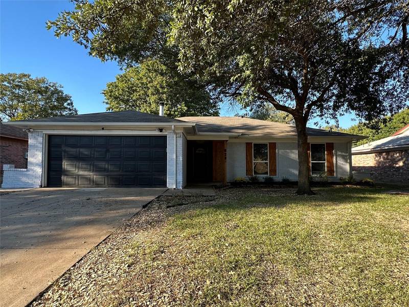 528 Clover Drive, Saginaw, TX 76179