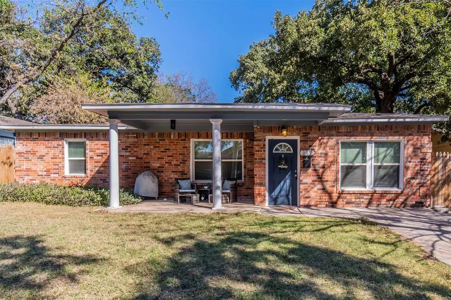 337 Ash Street, Lewisville, TX 75057