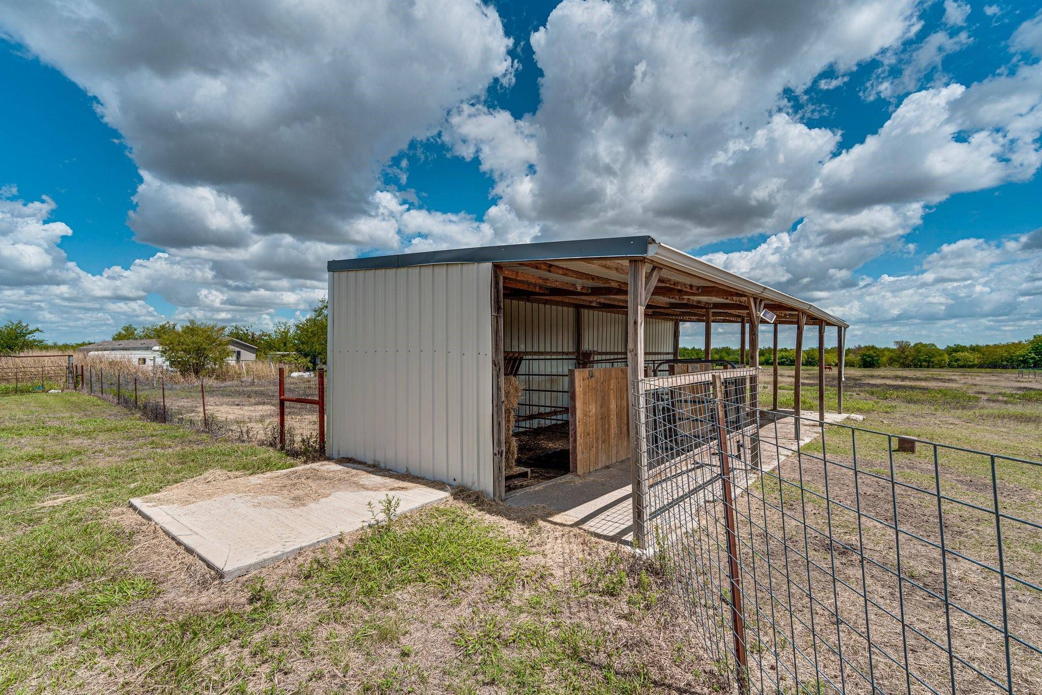 Hubbard, TX 76648,1242 Hcr 3350 N