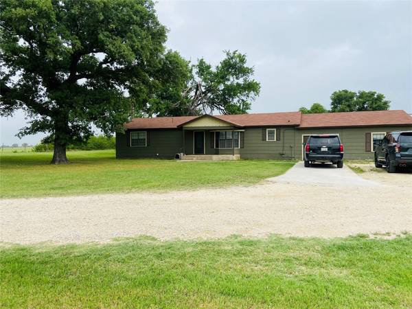 390 County Road 140, Comanche, TX 76442