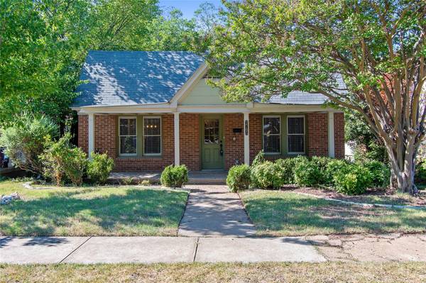 2765 Ivandell Avenue, Dallas, TX 75211