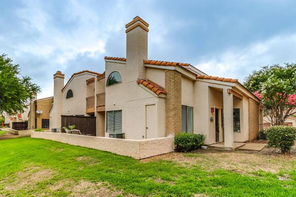 541 Ranch Trail #176, Irving, TX 75063