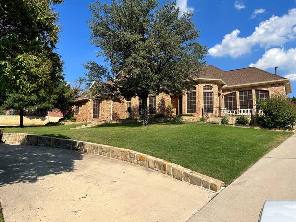 7413 Eagle Ridge Circle, Fort Worth, TX 76179