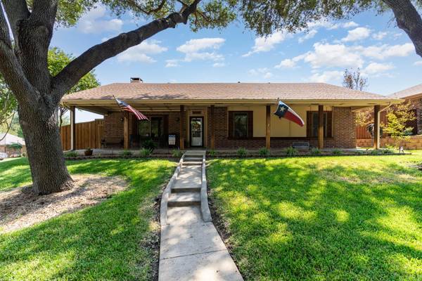 3818 Andrea Lane, Rowlett, TX 75088