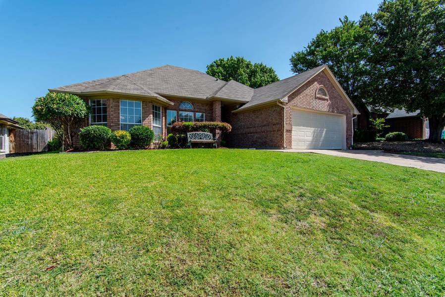 6233 Firebird Drive, Watauga, TX 76148