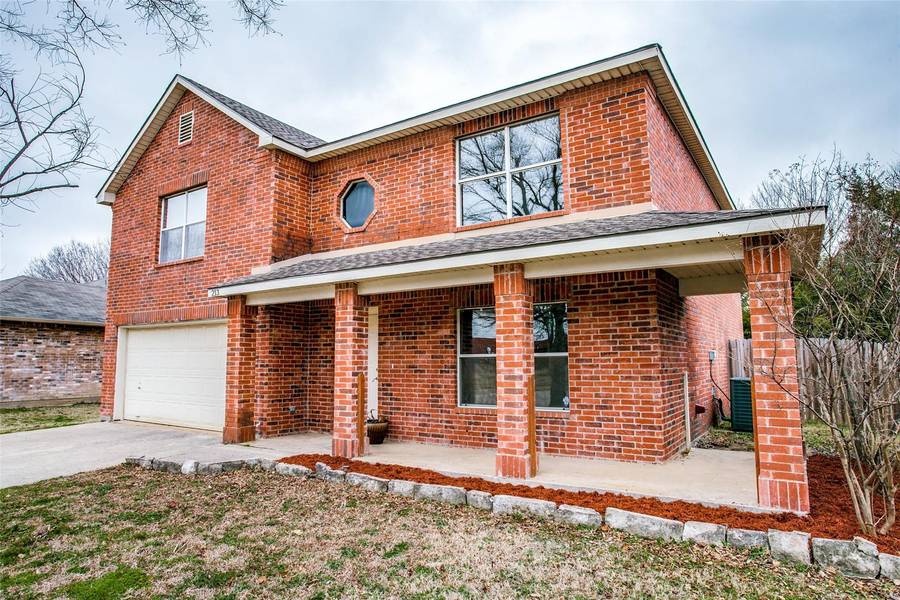 213 Ellicott Drive, Roanoke, TX 76262