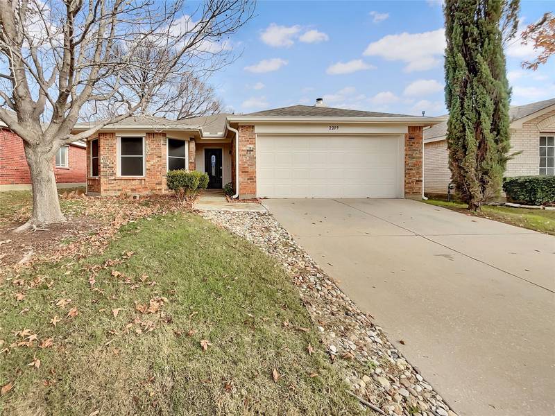 2209 Crown View Drive, Little Elm, TX 75068