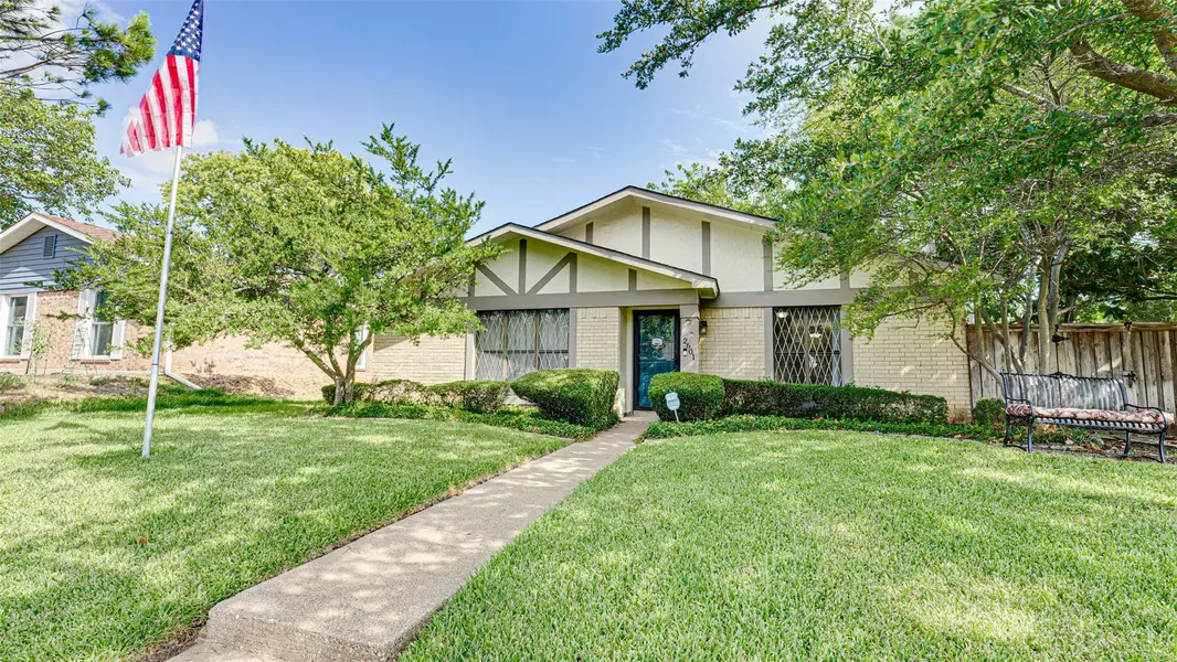 2601 Ivanridge Lane, Garland, TX 75044