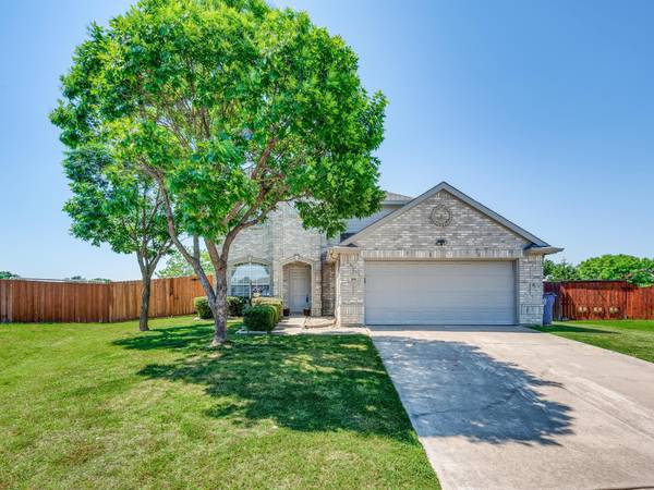 309 Oxford Court, Roanoke, TX 76262